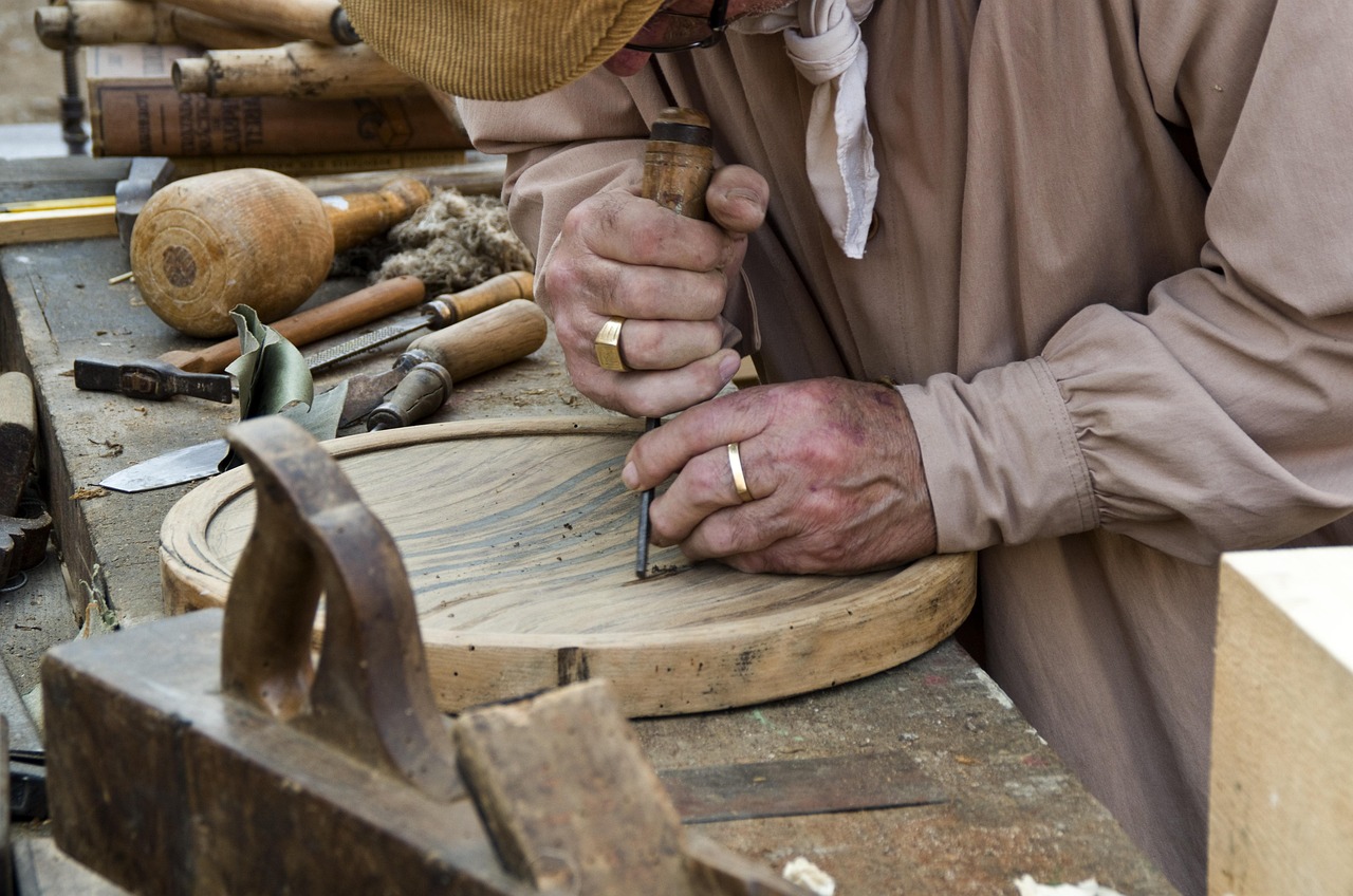 Elder Wood and the Craft of Whistles, Pipes, and Charms